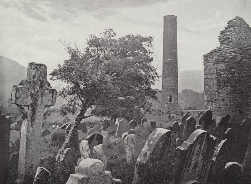 圆形塔，St Kevins十字架和厨房，Glendalough 作者 英国摄影师