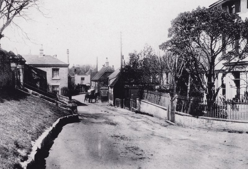 St Margarets Bay, Kent: St Margarets at Cliffe (b/w photo) 作者 英国摄影师