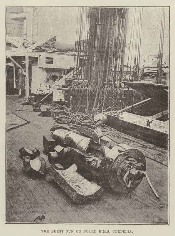 HMS Cordelia上的爆枪 作者 英国摄影师
