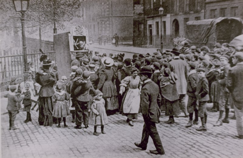 Punch und Judy Show 作者 英国摄影师