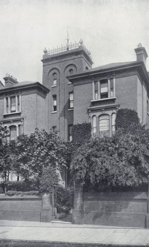 Theodore Watts-Dunton和Algernon C Swinburne的住宅，The Pines, Putney（黑白照片）。 作者 英国摄影师