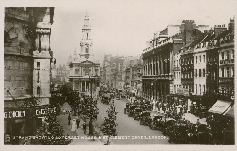 The Strand，展示了Somerset House和St Clement Danes，伦敦 作者 英国摄影师