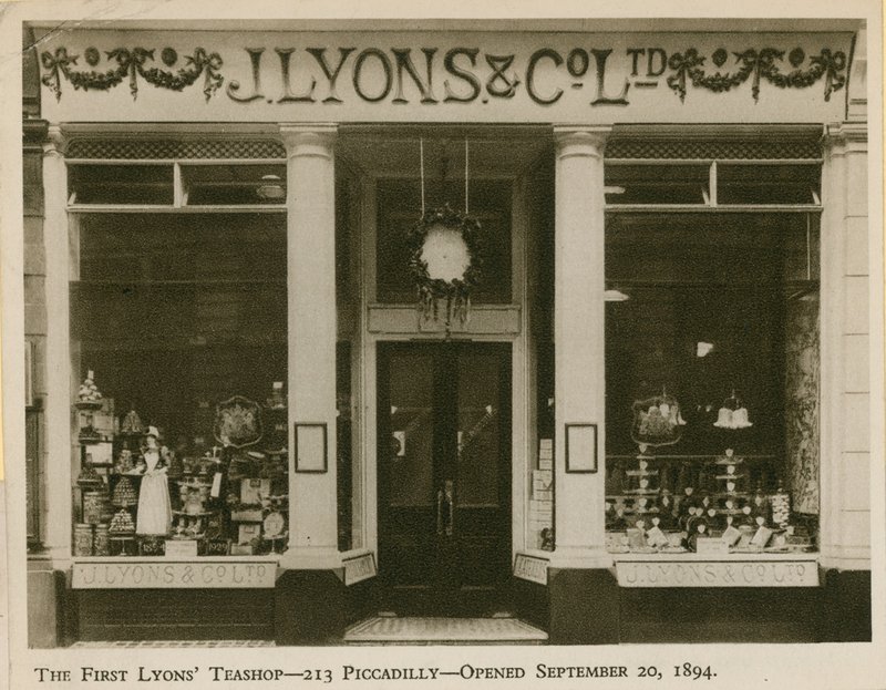 第一个Lyons Teashop 作者 英国摄影师