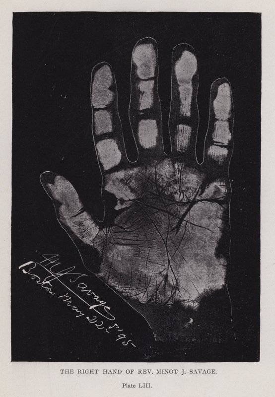 The right hand of Rev Minot J Savage (b/w photo) 作者 英国摄影师