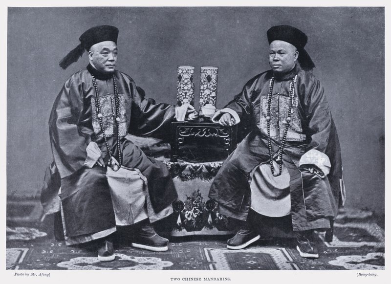Two Chinese Mandarins (b/w photo) 作者 英国摄影师