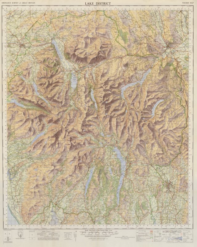 湖区 Ordnance Survey 地图（彩色石印版） 作者 英语学校