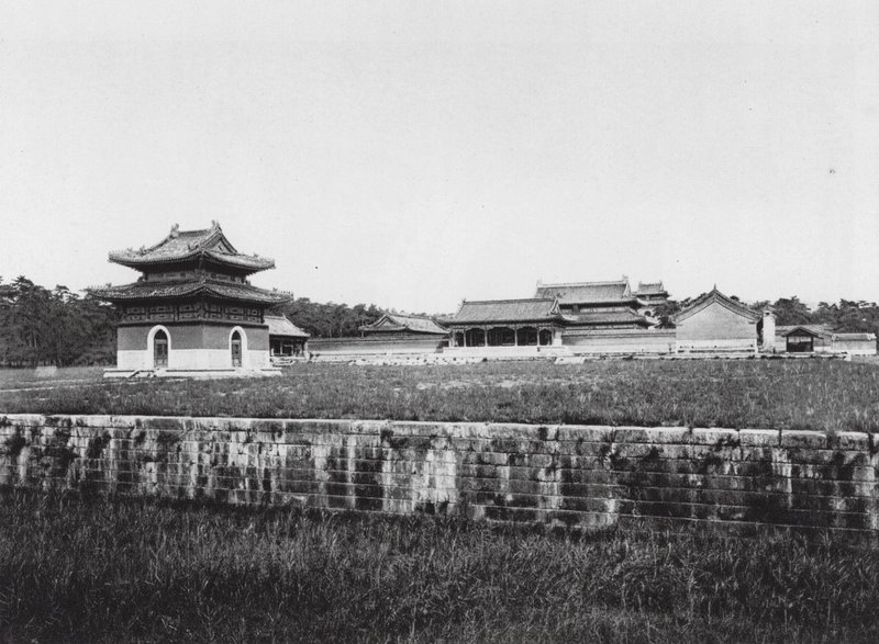 池里西陵，一座墓庙（黑白照片） 作者 恩斯特·波尔施曼