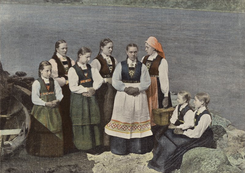 Norvegian服装，年轻女孩和Sognefiord女人 作者 欧洲摄影师