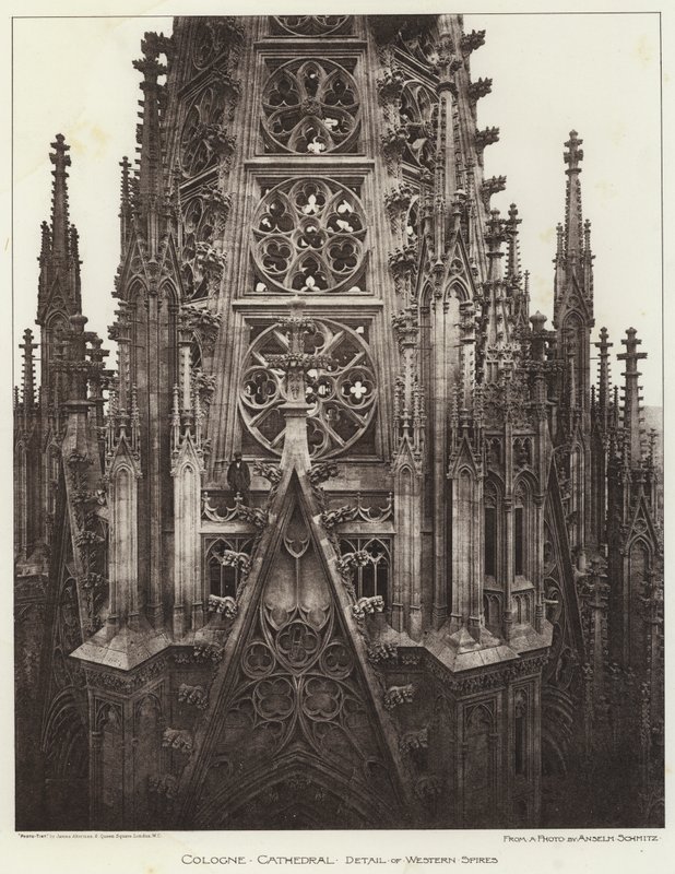 Cologne Cathedral, Detail of Western Spires (b/w photo) 作者 欧洲摄影师