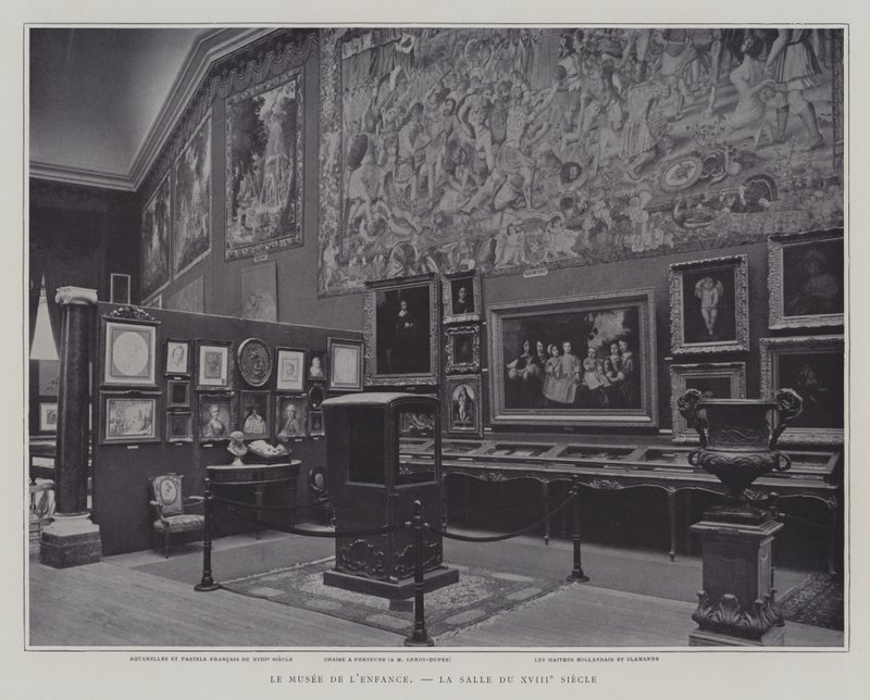 18th Century room in the Museum of Childhood in the Petit Palais, Paris (b/w photo) 作者 法国摄影师