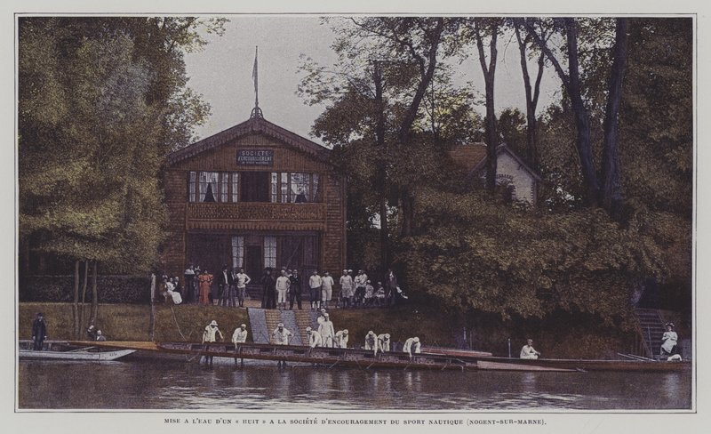 An eight taking to the water at the Societe d