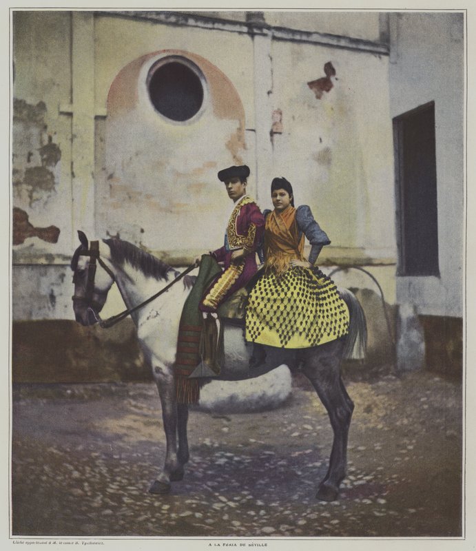 At the Feria of Seville (colour litho) 作者 法国摄影师