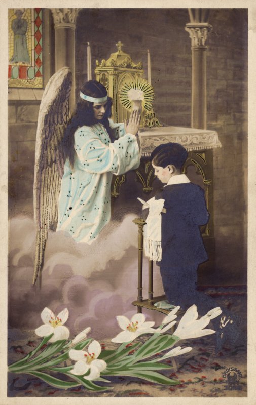 男孩参加第一次圣餐，由守护天使（彩色照片）参加 作者 法国摄影师