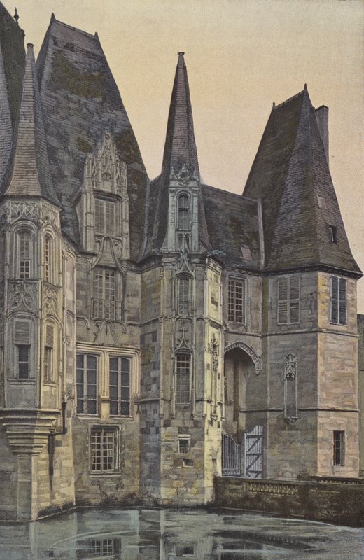 Chateau DO，门口一侧的入口 作者 法国摄影师