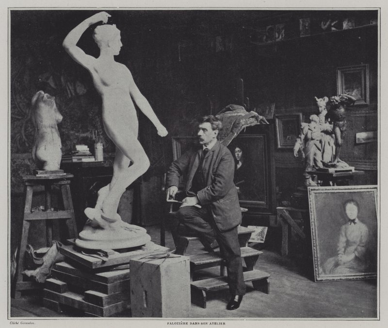 法国画家和雕塑家Alexandre Falguiere在他的工作室（黑白照片）。 作者 法国摄影师