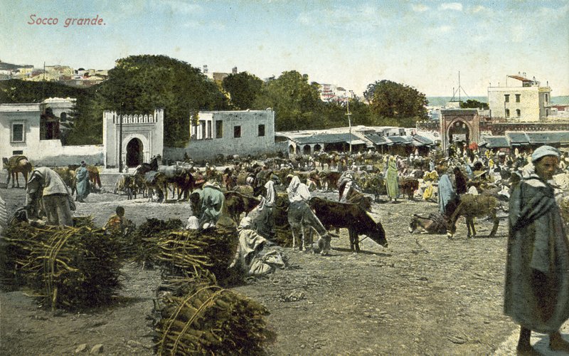 Grand Socco, Tangier, Morocco (colour photo) 作者 法国摄影师