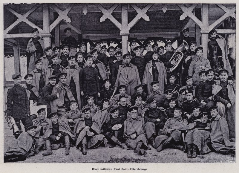 LArmee Russe: Ecole militaire Paul Saint-Petersbourg (b/w photo) 作者 法国摄影师