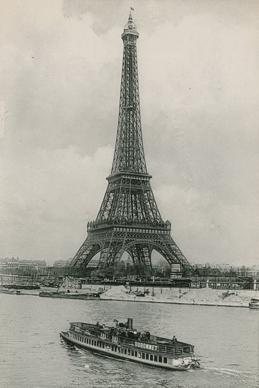 La Tour Eiffel，艾菲尔铁塔（照相凹版） 作者 法国摄影师