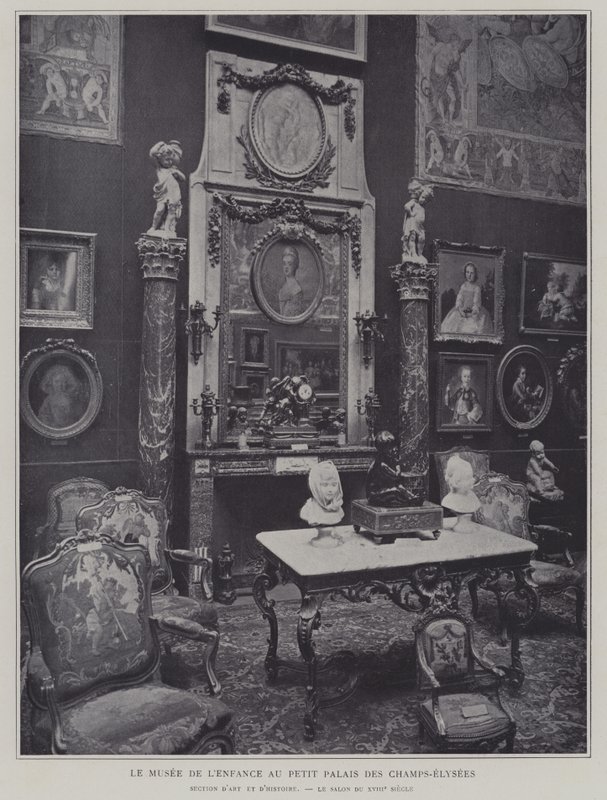 Museum of Childhood in the Petit Palais on the Champs-Elysees, Paris (b/w photo) 作者 法国摄影师