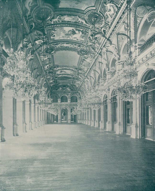 Paris: The Ball-Room, Hotel de Ville (b/w photo) 作者 法国摄影师