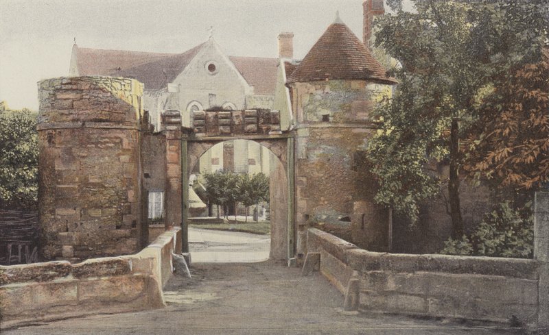 Saint-Jean-aux-Bois，修道院的入口（贡比涅森林） 作者 法国摄影师