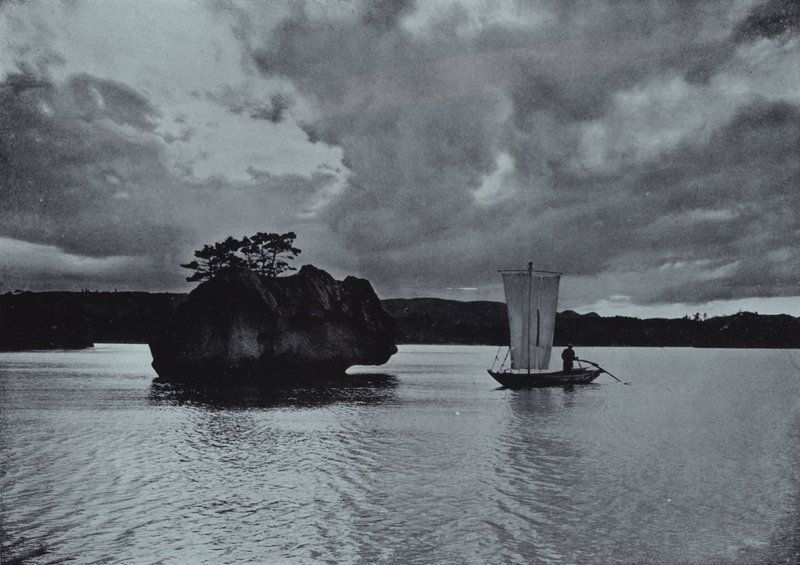 Evening on the Inland Sea (b/w photo) 作者 赫伯特·庞廷