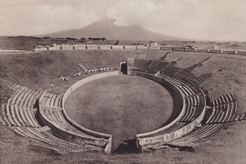 Anfiteatro，圆形剧场（黑白照片） 作者 意大利摄影师