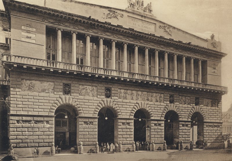 Naples: Facciata Teatro S Carlo (b/w photo) 作者 意大利摄影师