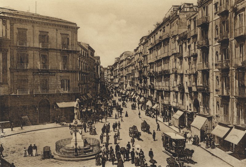 Naples: Via Roma Gia