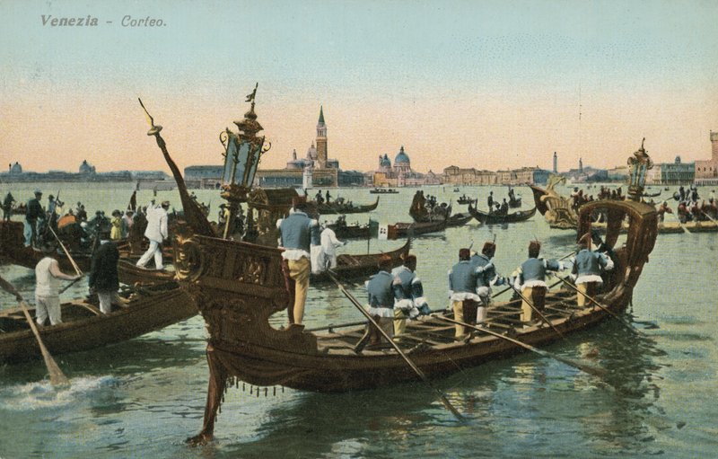 Procession in a Venetian canal (colour photo) 作者 意大利摄影师