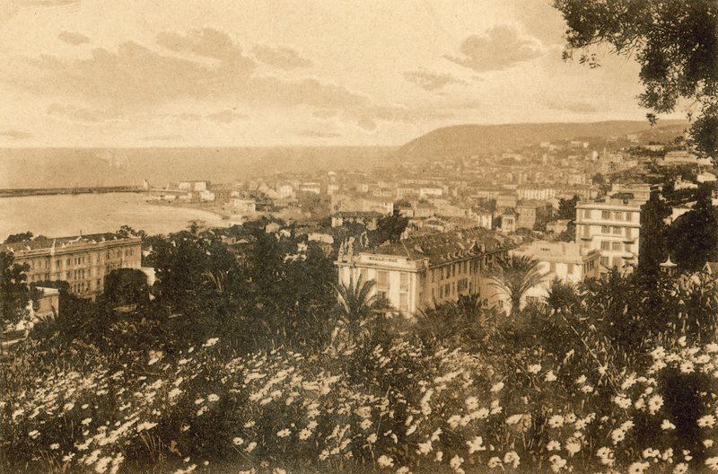 San Remo, Panorama da levante (b/w photo) 作者 意大利摄影师