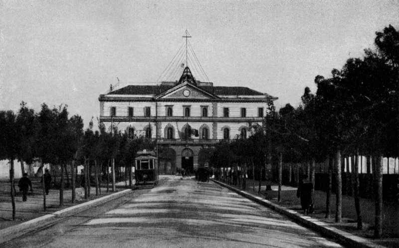 塔兰托，Viale R Arenae Marittimo（黑白照片） 作者 意大利摄影师