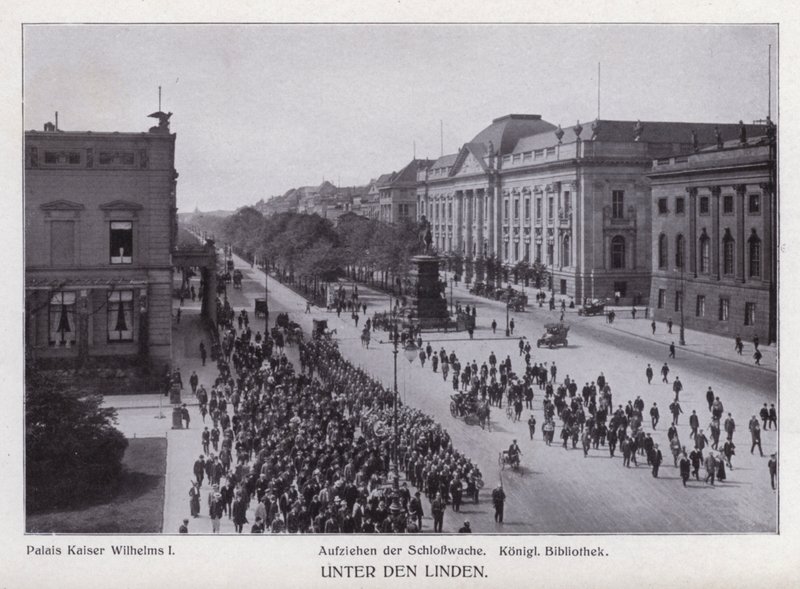 बर्लिन: Bahnhof Friedrichstrasse (b/w फोटो) चिन 作者 德国摄影师