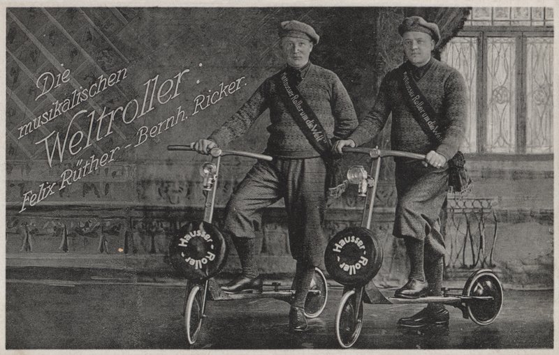 Felix Ruether and Bernhard Ricker, musical scooter riders (b/w photo) 作者 德国摄影师