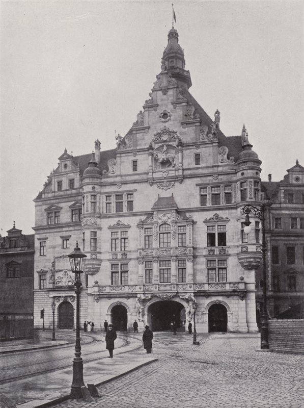 Georgentor (b/w photo) 作者 德国摄影师