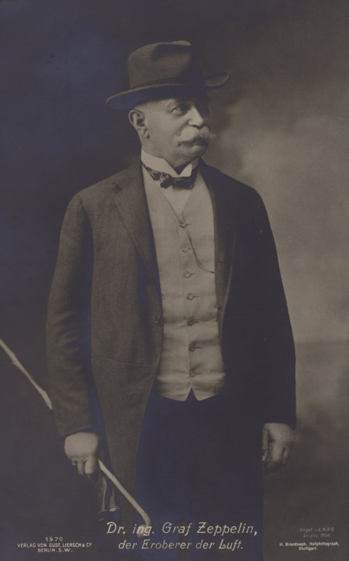 冯-齐柏林（Graf Ferdinand von Zeppelin），德国飞艇设计师和建造者（黑白照片）。 作者 德国摄影师