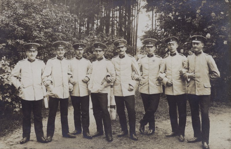 Group of German army officers (b/w photo) 作者 德国摄影师