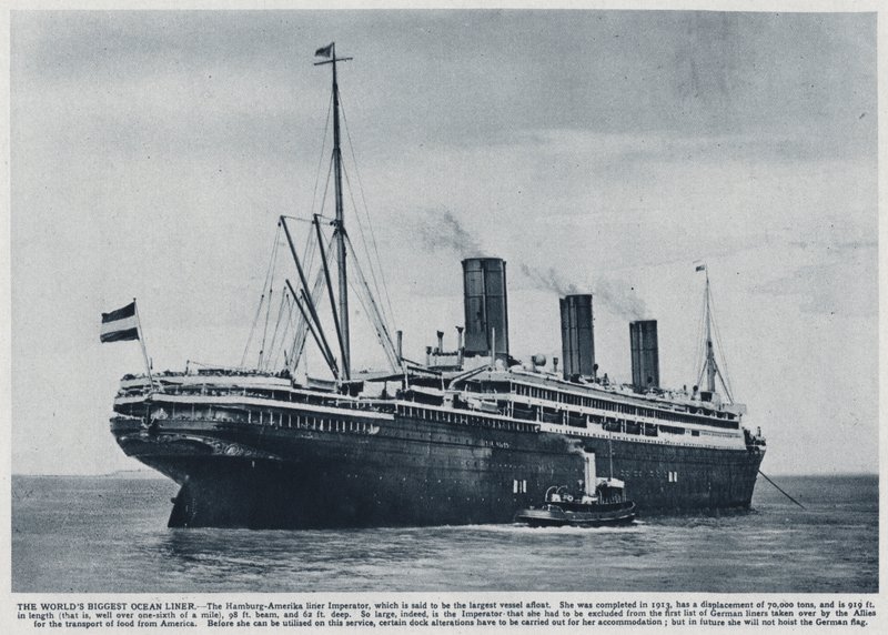 Imperator，1913 年为德国汉堡美国线建造的远洋班轮，在第一次世界大战结束后被盟军用来运送美国军队返回美国（黑白照片） 作者 德国摄影师