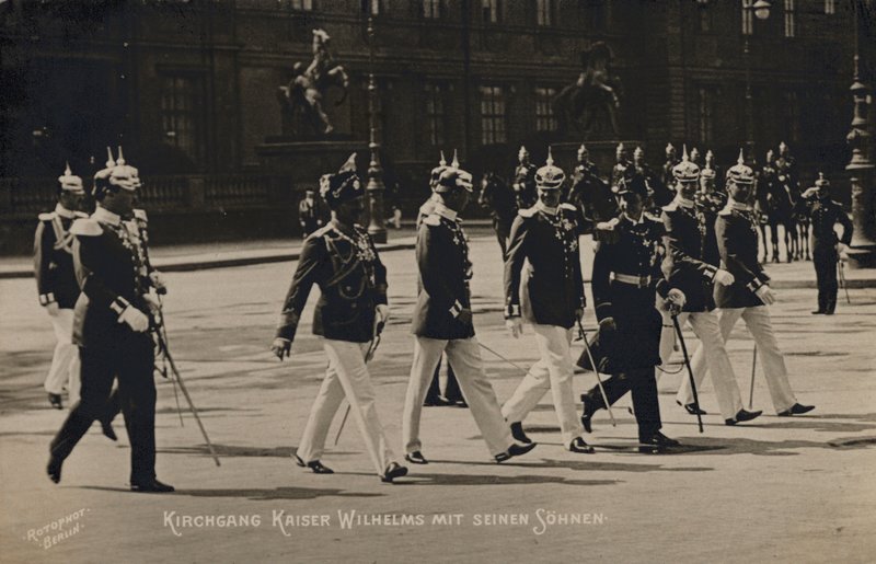 Kaiser Wilhelm II and his sons (b/w photo) 作者 德国摄影师
