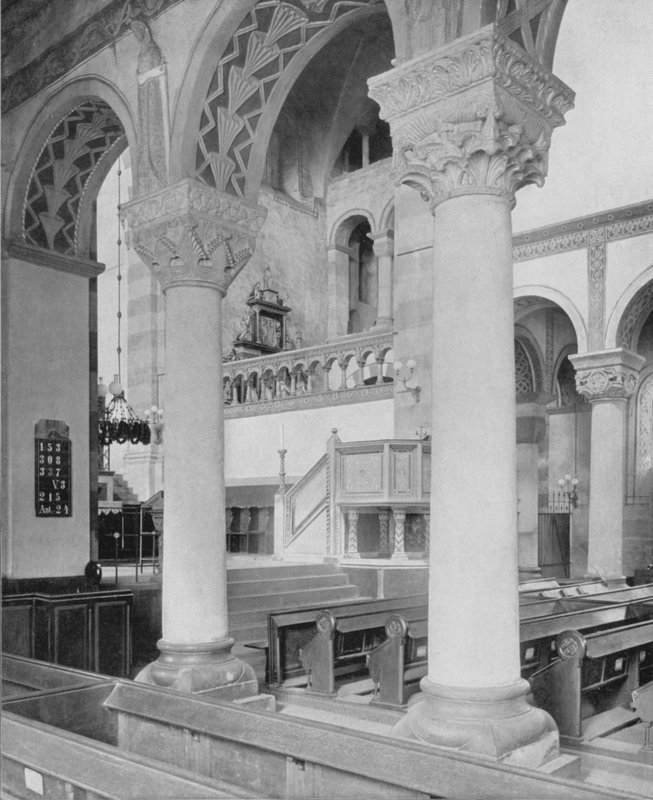 Michaeliskirche, Inneres mit dem Engelchor (b/w photo) 作者 德国摄影师