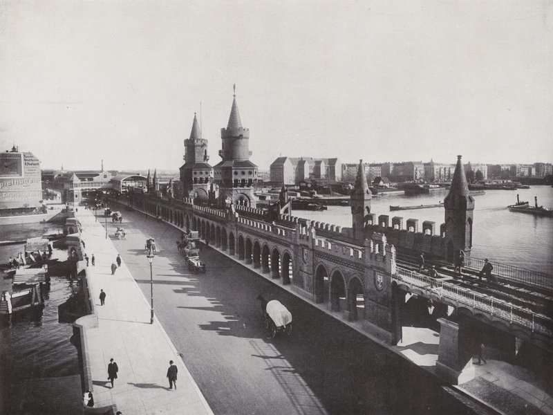 Oberbaum-Brucke 与高架铁路（黑白照片） 作者 德国摄影师