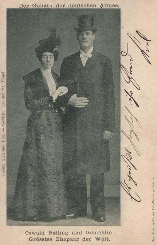 Oswald Balling and his wife, the tallest married couple in the world (b/w photo) 作者 德国摄影师
