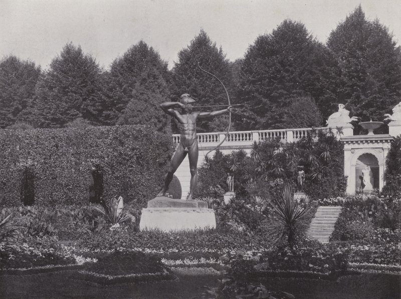 Potsdam, Sicilianischer Garten, Bogenschutze (b/w photo) 作者 德国摄影师