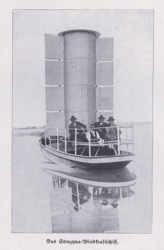 Struzyna，使用 Flettner 转子的风力船（黑白照片） 作者 德国摄影师