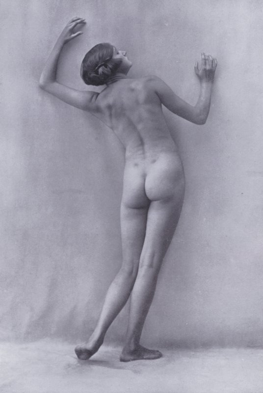 The Body Beautiful, Physical Culture for Women (b/w photo) 作者 德国摄影师