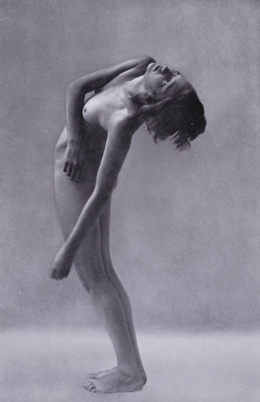 The Body Beautiful, Physical Culture for Women (b/w photo) 作者 德国摄影师
