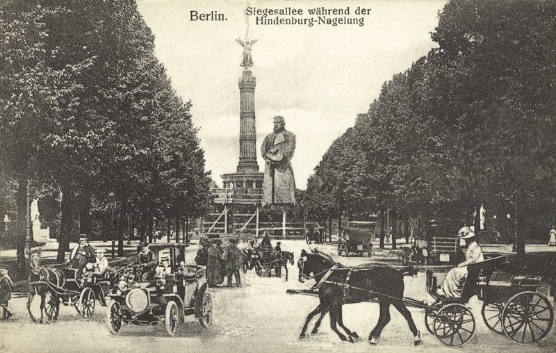 The Iron Hindenburg, Berlin (b/w photo) 作者 德国摄影师