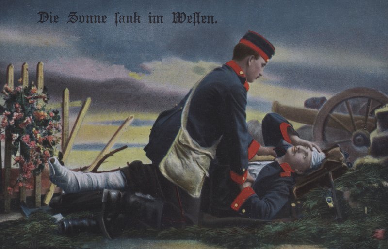 The Sun set in the west: a German soldier comforting his dying comrade on the battlefield (coloured photo) 作者 德国摄影师