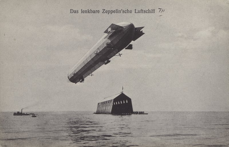 Zeppelin LZ III (b/w photo) 作者 德国摄影师