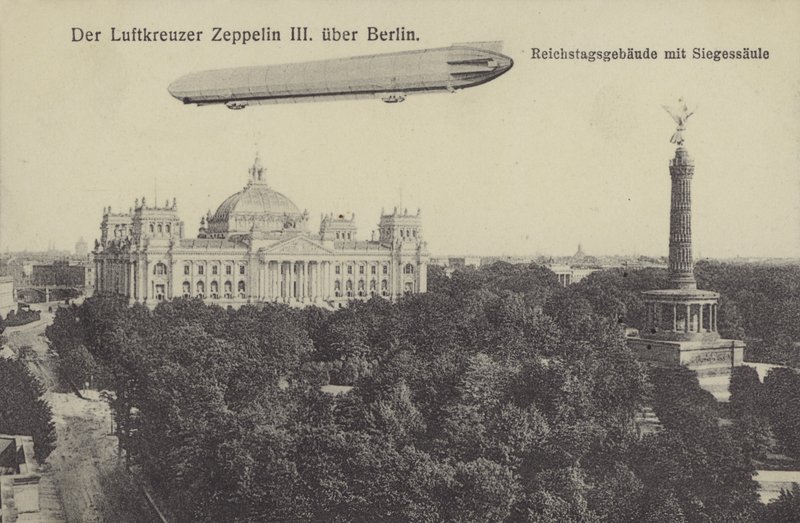 Zeppelin LZ III flying over Berlin (b/w photo) 作者 德国摄影师